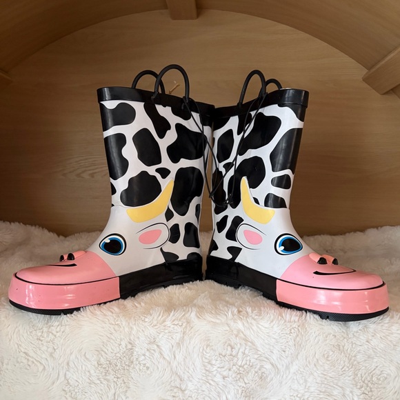 ✨$22✨NWT•Western Chief•Kids’ Colbie Cow Waterproof Rain Boots | Size 2 - Picture 3 of 11